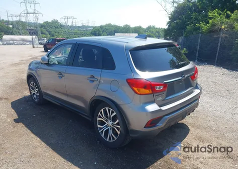 2018 Mitsubishi Outlander Sport 2.0 Es z USA, uszkodzony, nr VIN JA4AP3AU8JZ006090